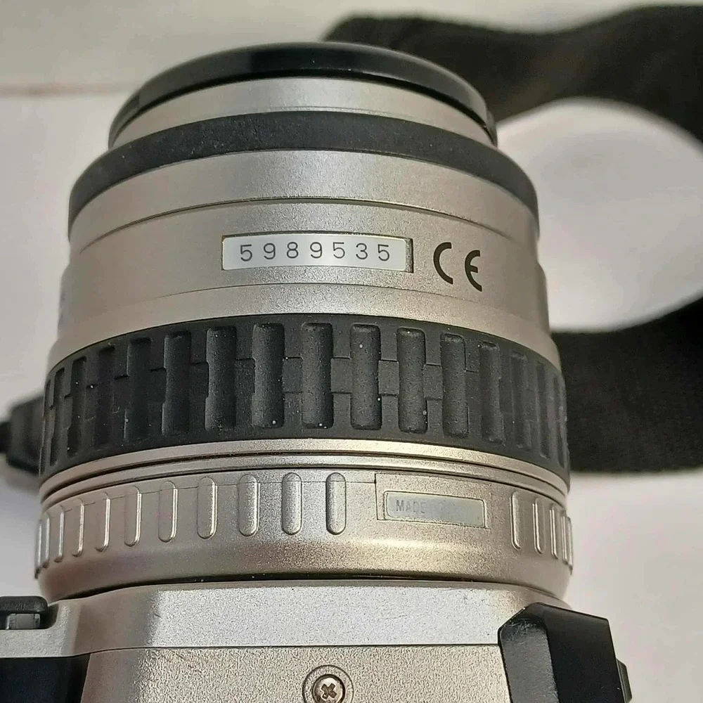 Vintage Pentax ZX-50‎ 35mm SLR Film Camera with Pentax 35-80mm Lens *Untested*